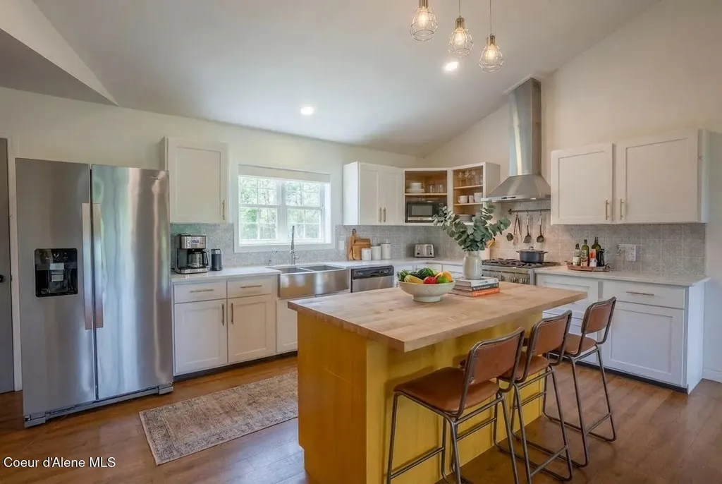 1588 Sunrise Road Bonners Ferry ID 83805