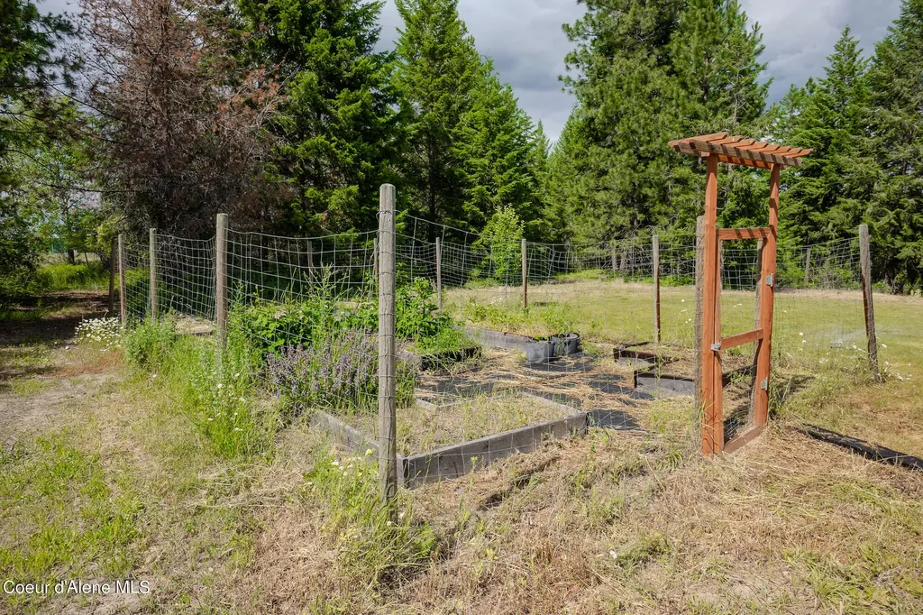 1588 Sunrise Road Bonners Ferry ID 83805