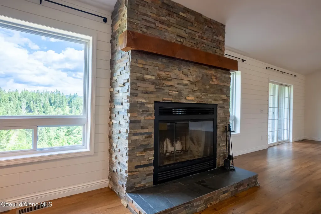 1588 Sunrise Road Bonners Ferry ID 83805