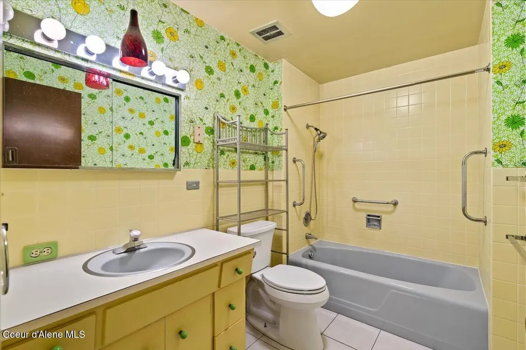 9603 N Strahorn Road Hayden Lake ID 83835