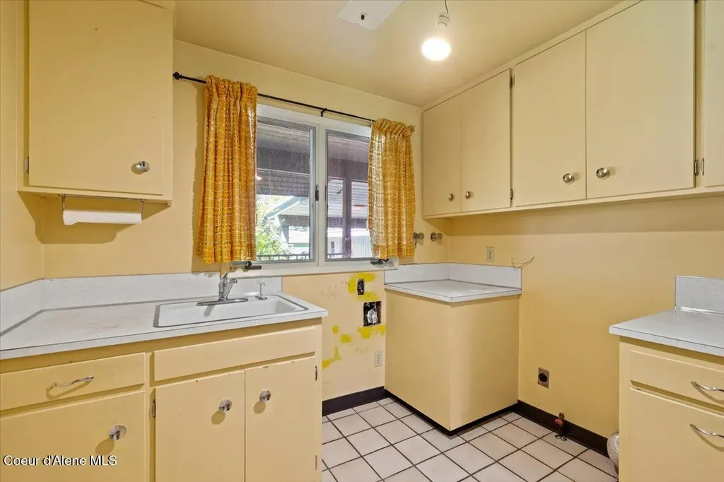 9603 N Strahorn Road Hayden Lake ID 83835