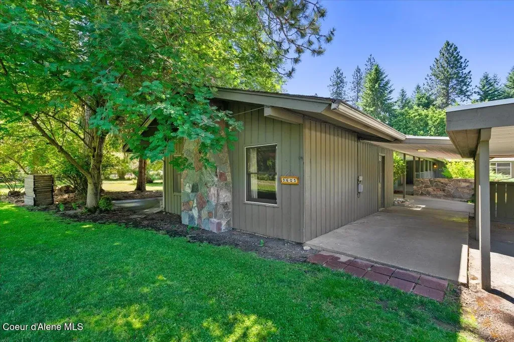 9603 N Strahorn Road Hayden Lake ID 83835