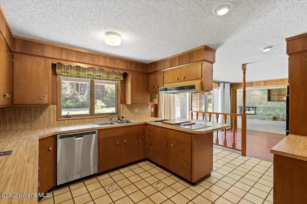 9603 N Strahorn Road Hayden Lake ID 83835