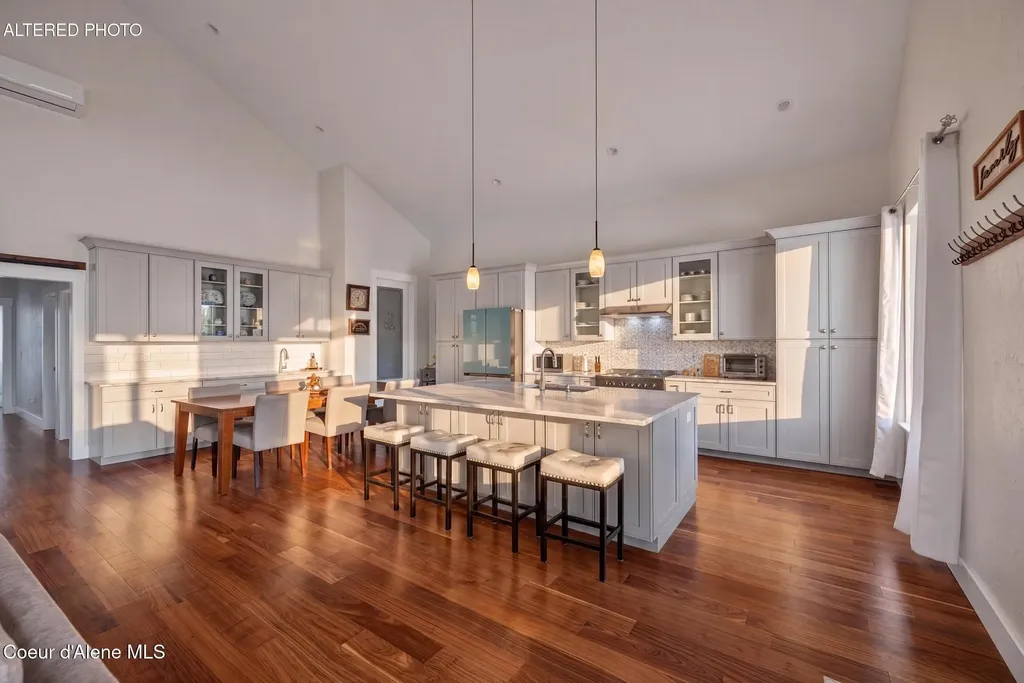 7044 E Tellum Avenue Athol ID 83801