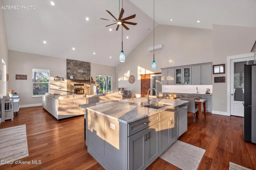 7044 E Tellum Avenue Athol ID 83801