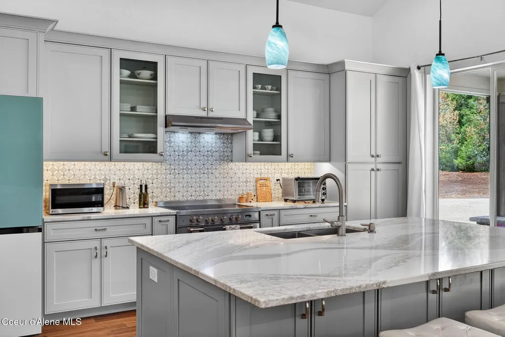 7044 E Tellum Avenue Athol ID 83801