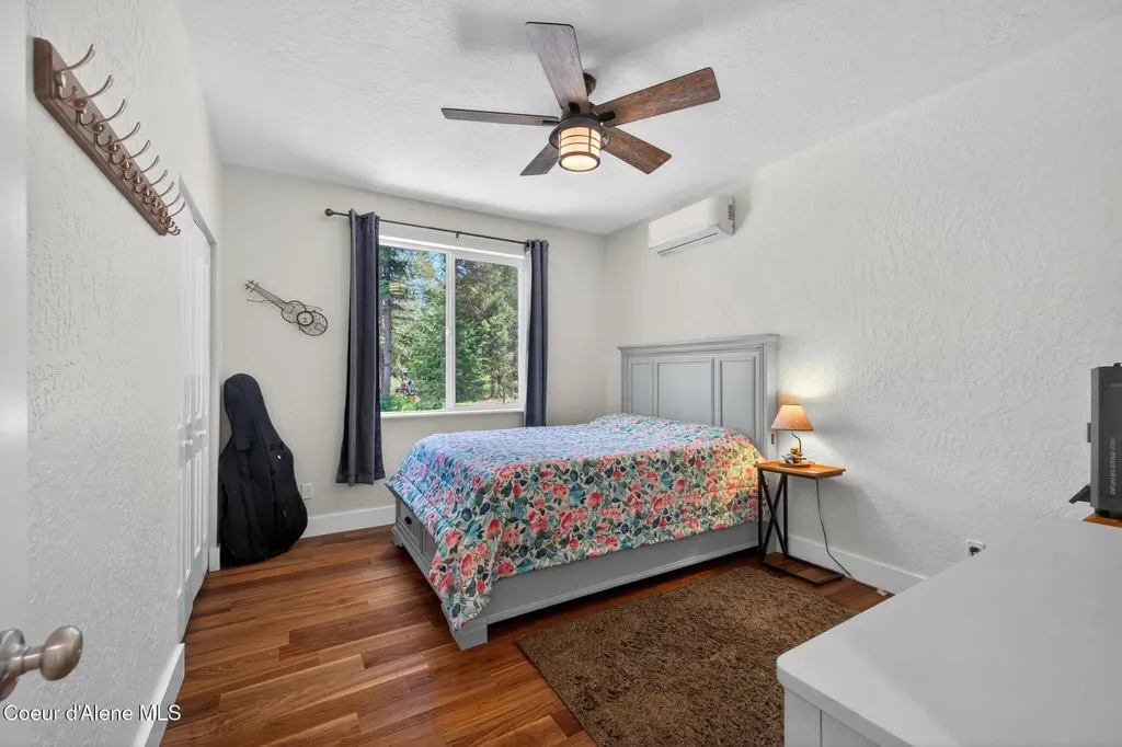 7044 E Tellum Avenue Athol ID 83801