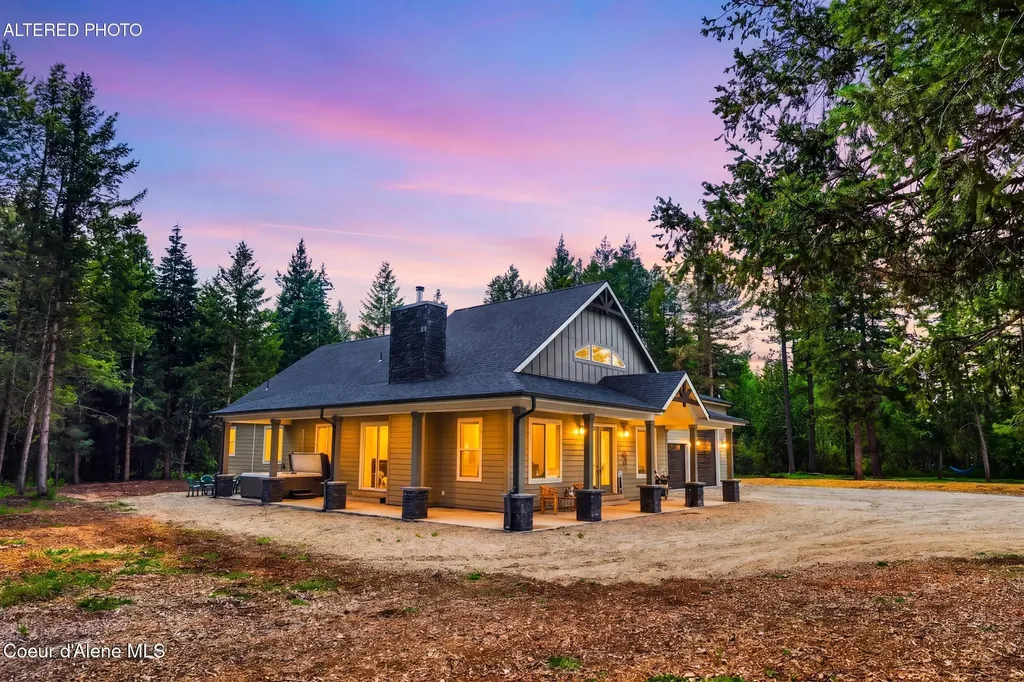 7044 E Tellum Avenue Athol ID 83801