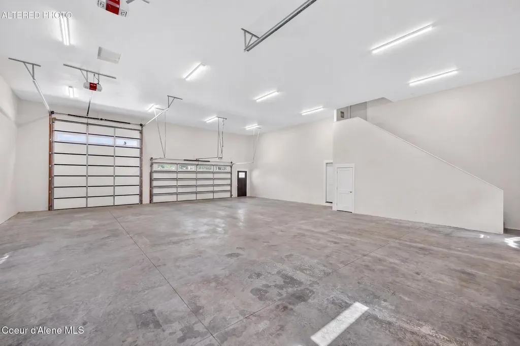 7044 E Tellum Avenue Athol ID 83801