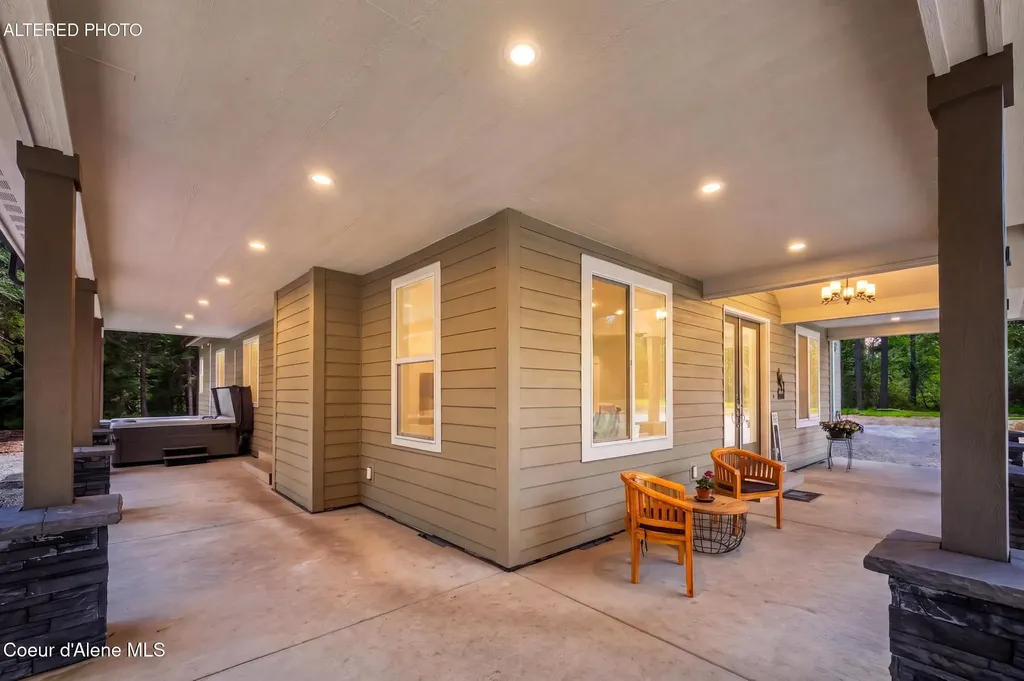 7044 E Tellum Avenue Athol ID 83801