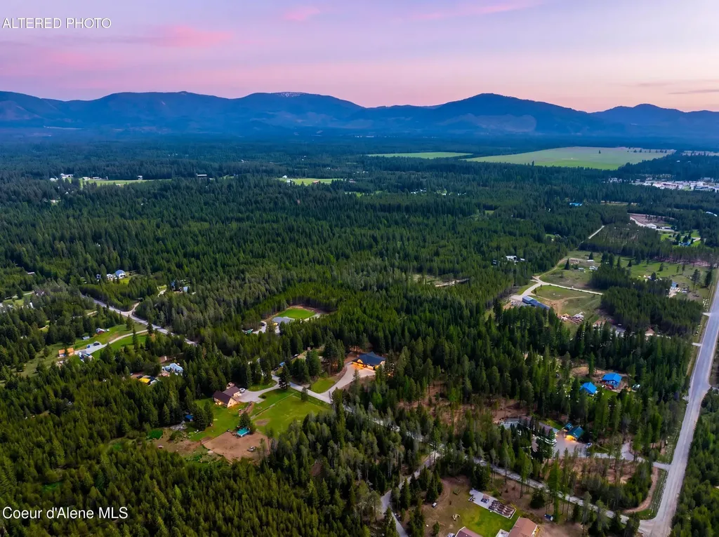 7044 E Tellum Avenue Athol ID 83801