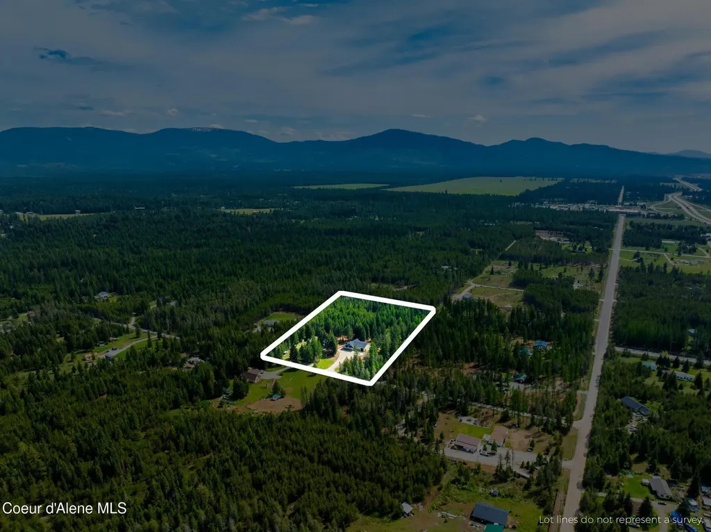 7044 E Tellum Avenue Athol ID 83801