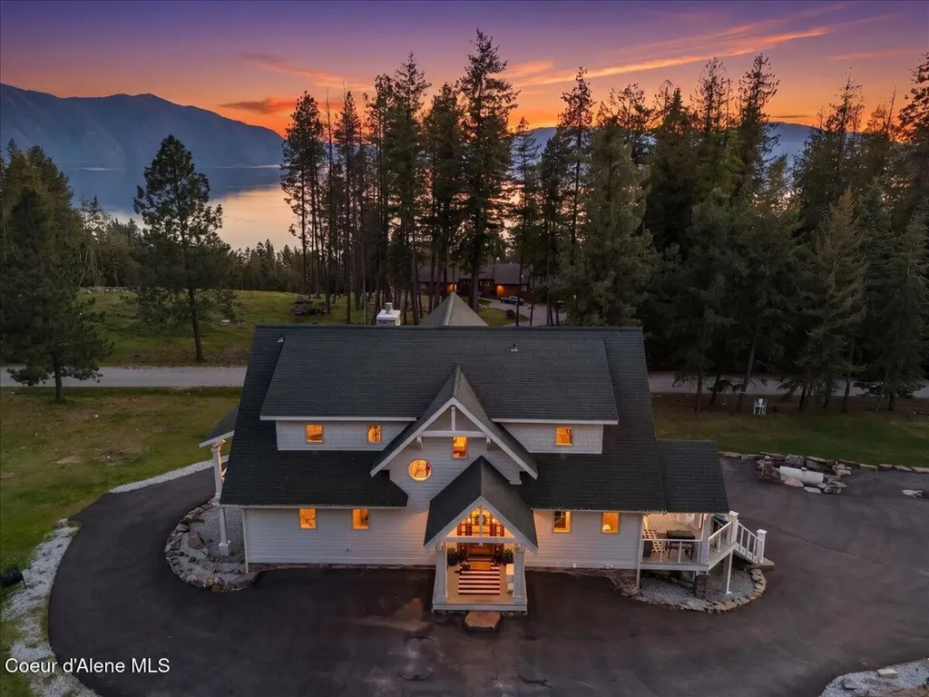 357 E David Thompson Road Hope ID 83836