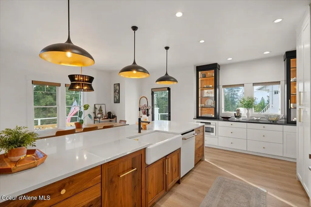 357 E David Thompson Road Hope ID 83836