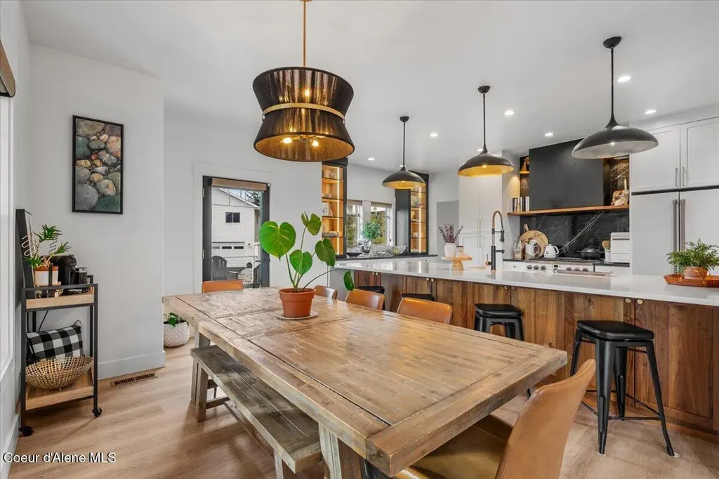 357 E David Thompson Road Hope ID 83836