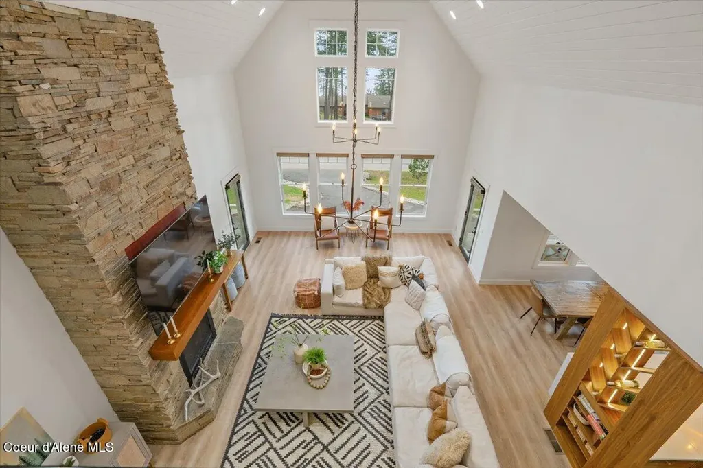 357 E David Thompson Road Hope ID 83836