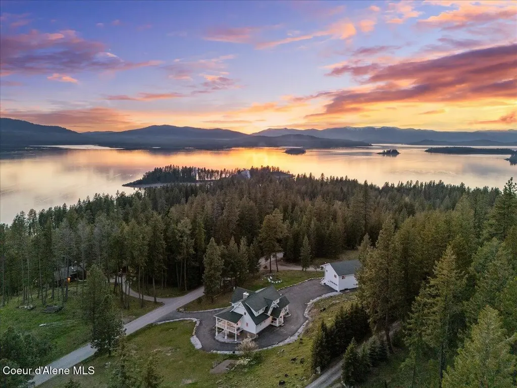 357 E David Thompson Road Hope ID 83836