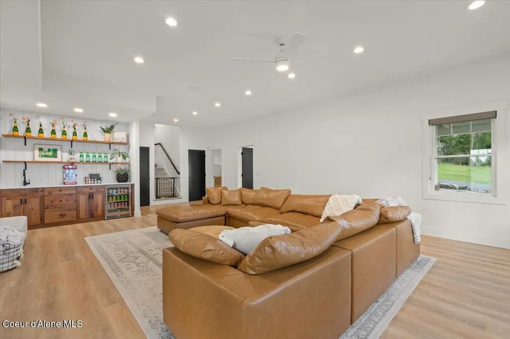 357 E David Thompson Road Hope ID 83836