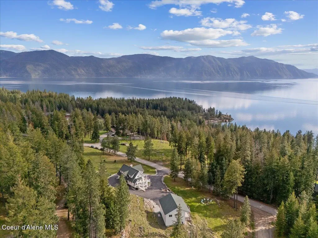 357 E David Thompson Road Hope ID 83836