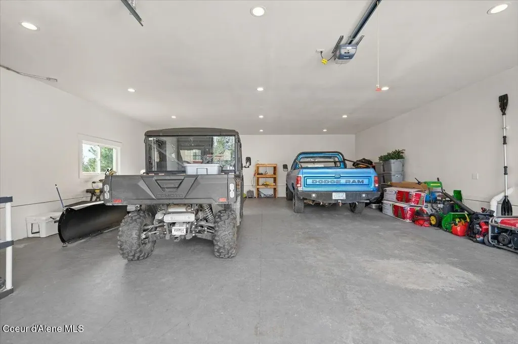 357 E David Thompson Road Hope ID 83836