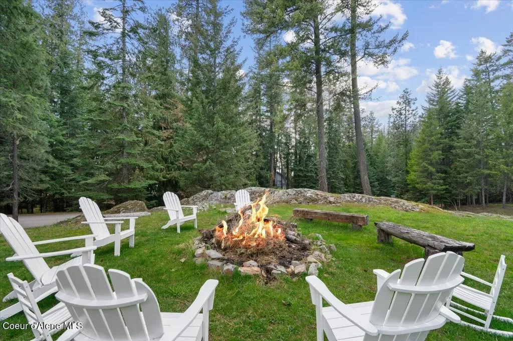 357 E David Thompson Road Hope ID 83836