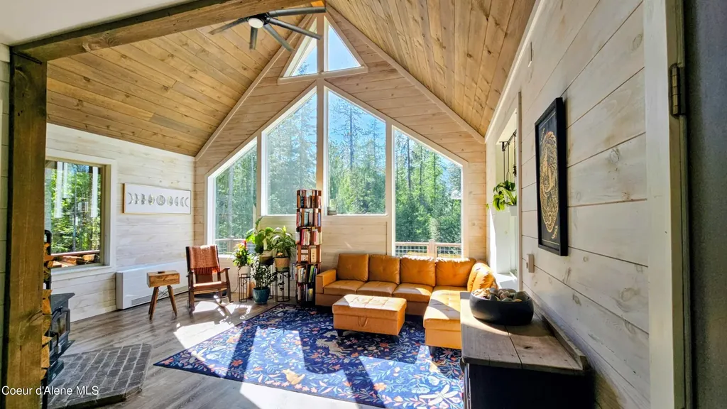 289 Providence Lake Loop Sagle ID 83860