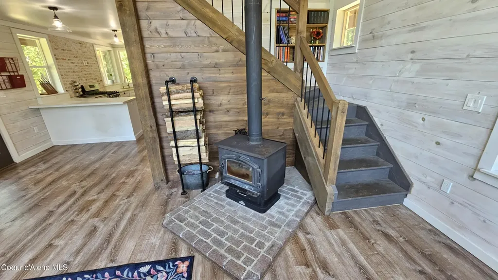 289 Providence Lake Loop Sagle ID 83860
