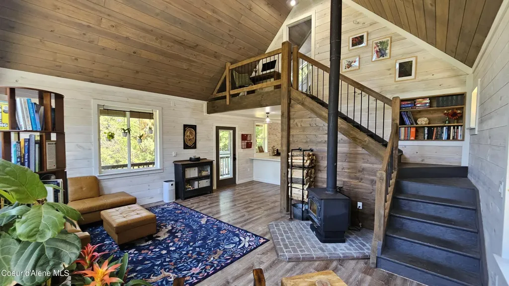 289 Providence Lake Loop Sagle ID 83860