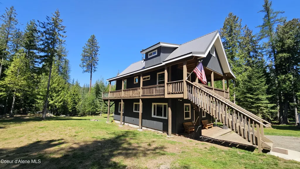 289 Providence Lake Loop Sagle ID 83860