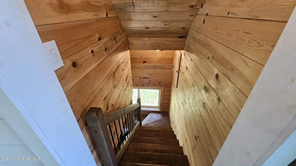 289 Providence Lake Loop Sagle ID 83860