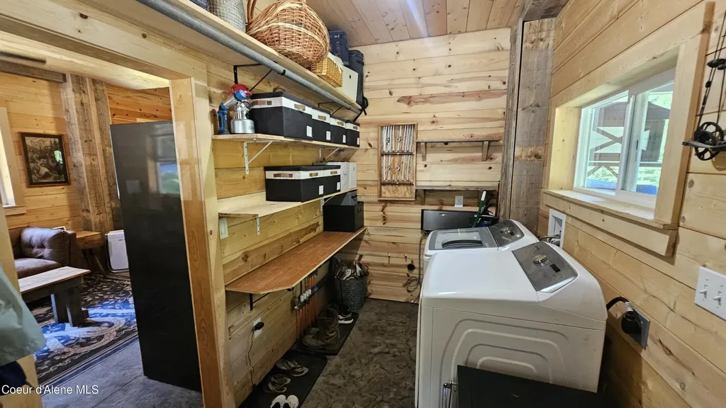 289 Providence Lake Loop Sagle ID 83860