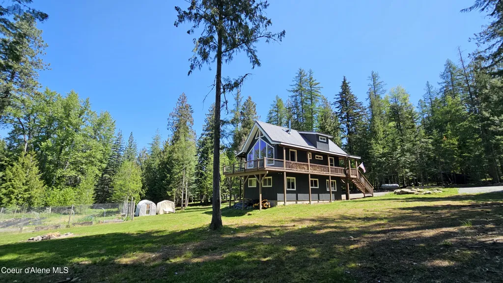289 Providence Lake Loop Sagle ID 83860