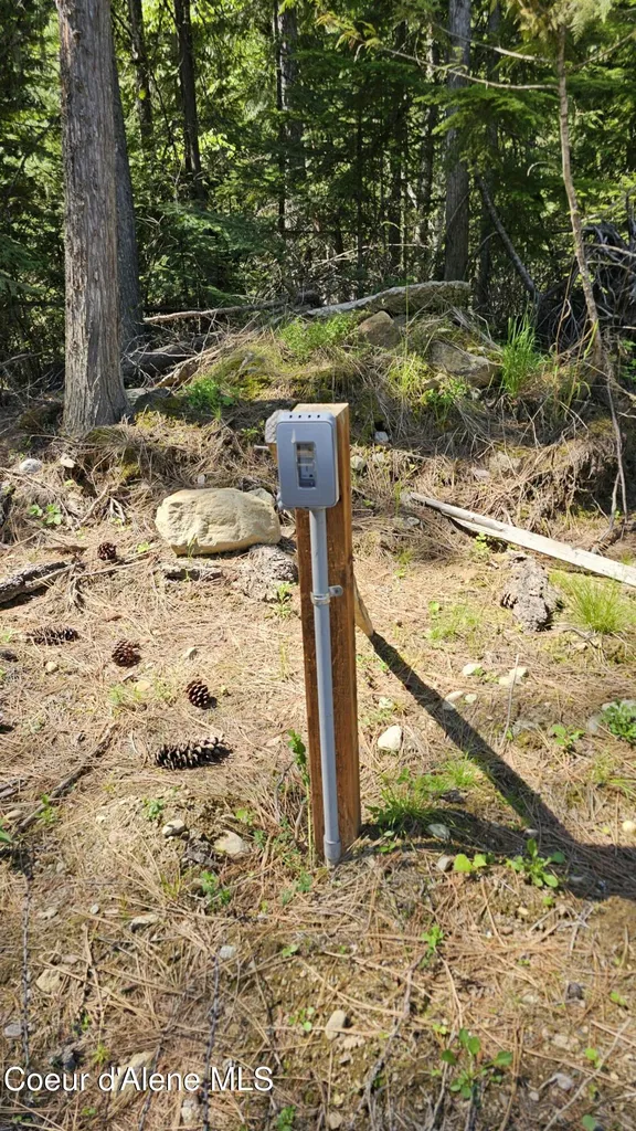 289 Providence Lake Loop Sagle ID 83860