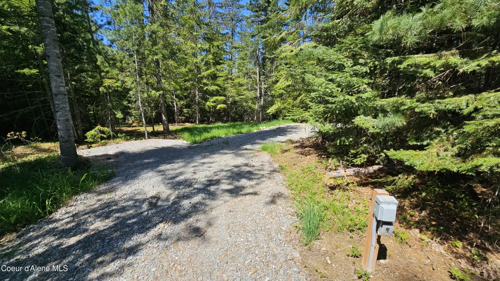 289 Providence Lake Loop Sagle ID 83860