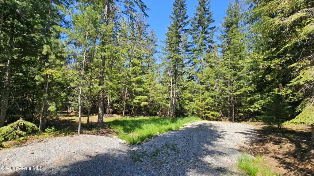 289 Providence Lake Loop Sagle ID 83860