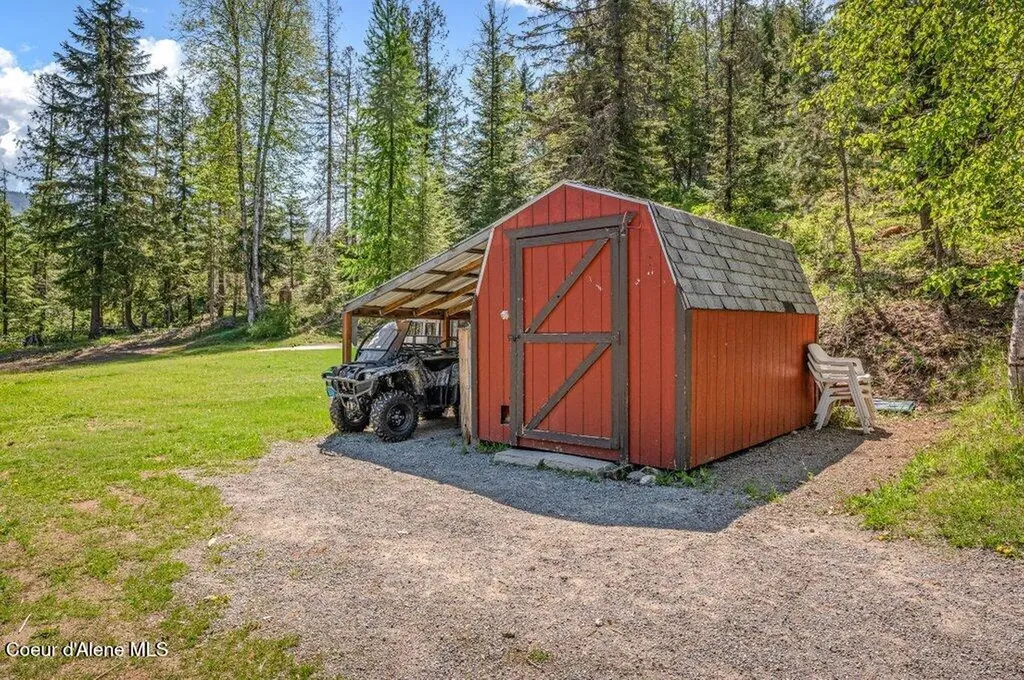 3183 Eastside Road Priest River ID 83856