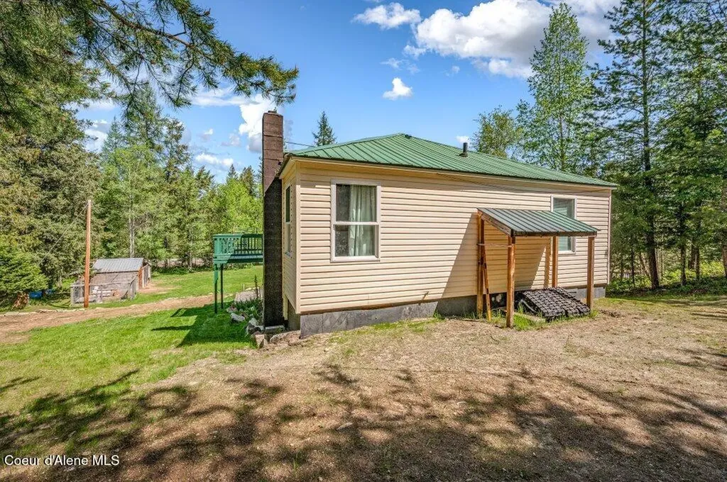 3183 Eastside Road Priest River ID 83856
