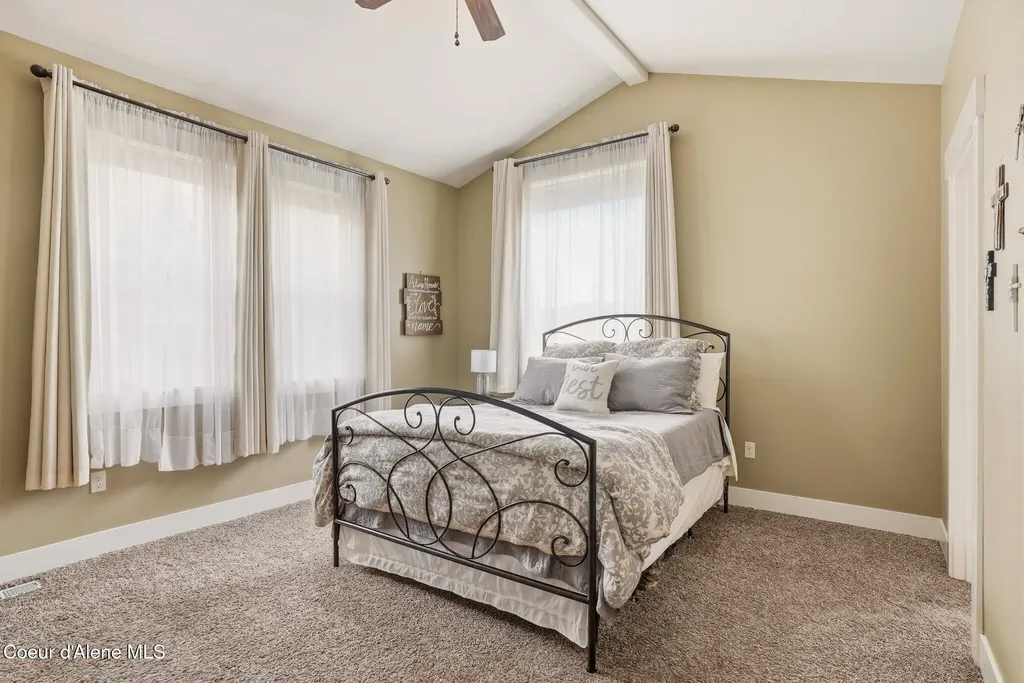 611 W Willapa Avenue Spokane WA 99224