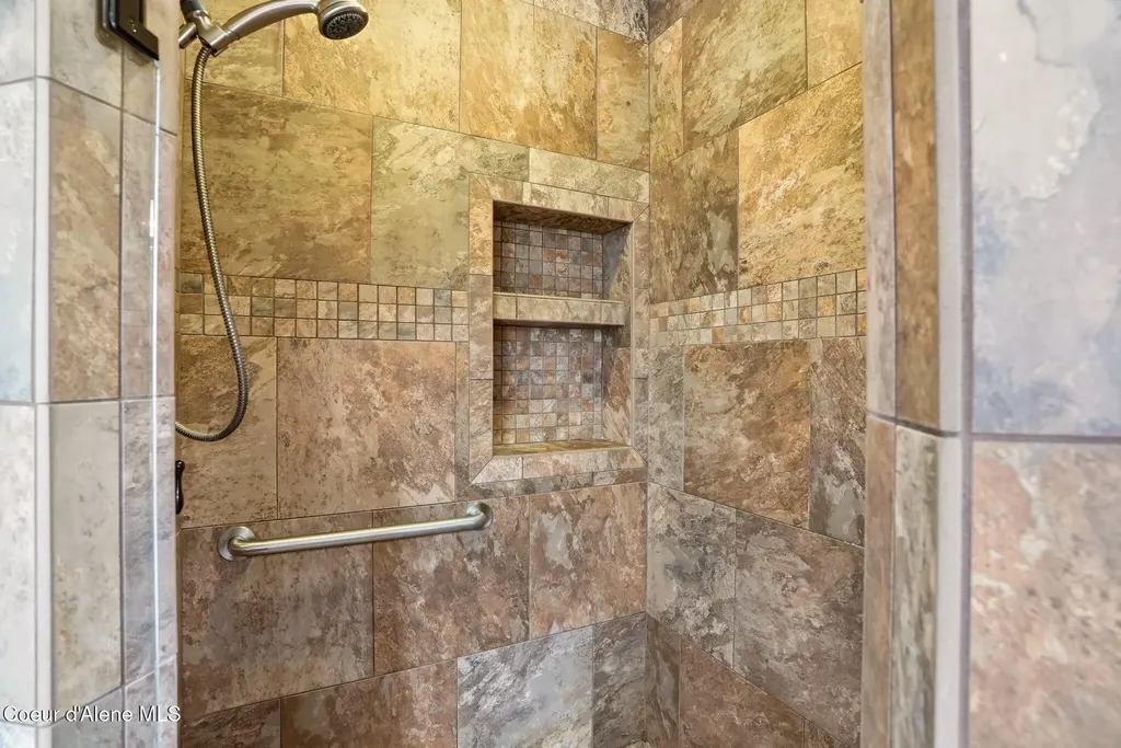 611 W Willapa Avenue Spokane WA 99224