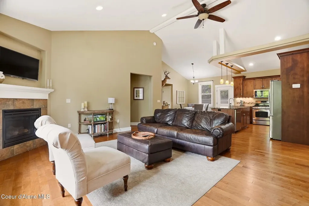 611 W Willapa Avenue Spokane WA 99224