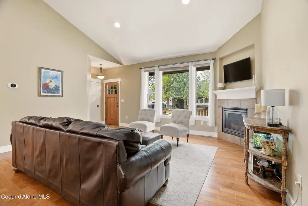 611 W Willapa Avenue Spokane WA 99224