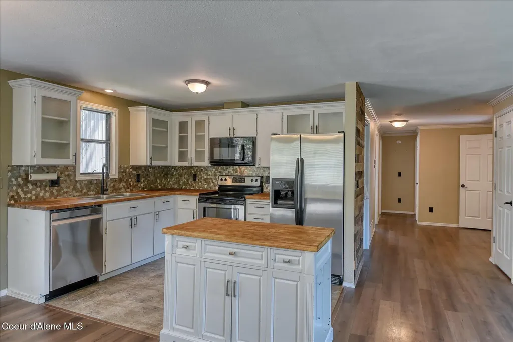 1911 E Sundance Drive Post Falls ID 83854