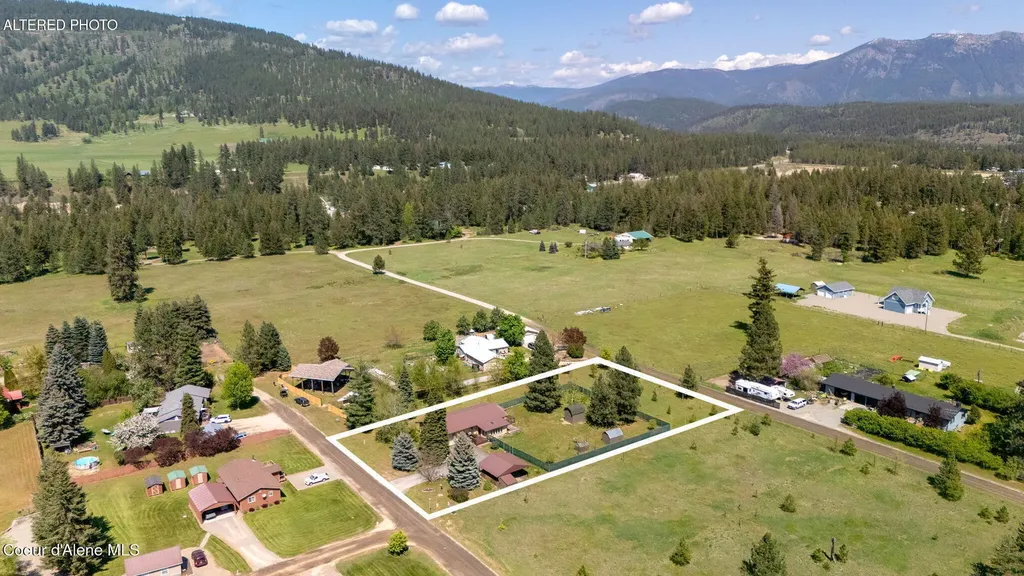 71 Maple Street Moyie Springs ID 83845