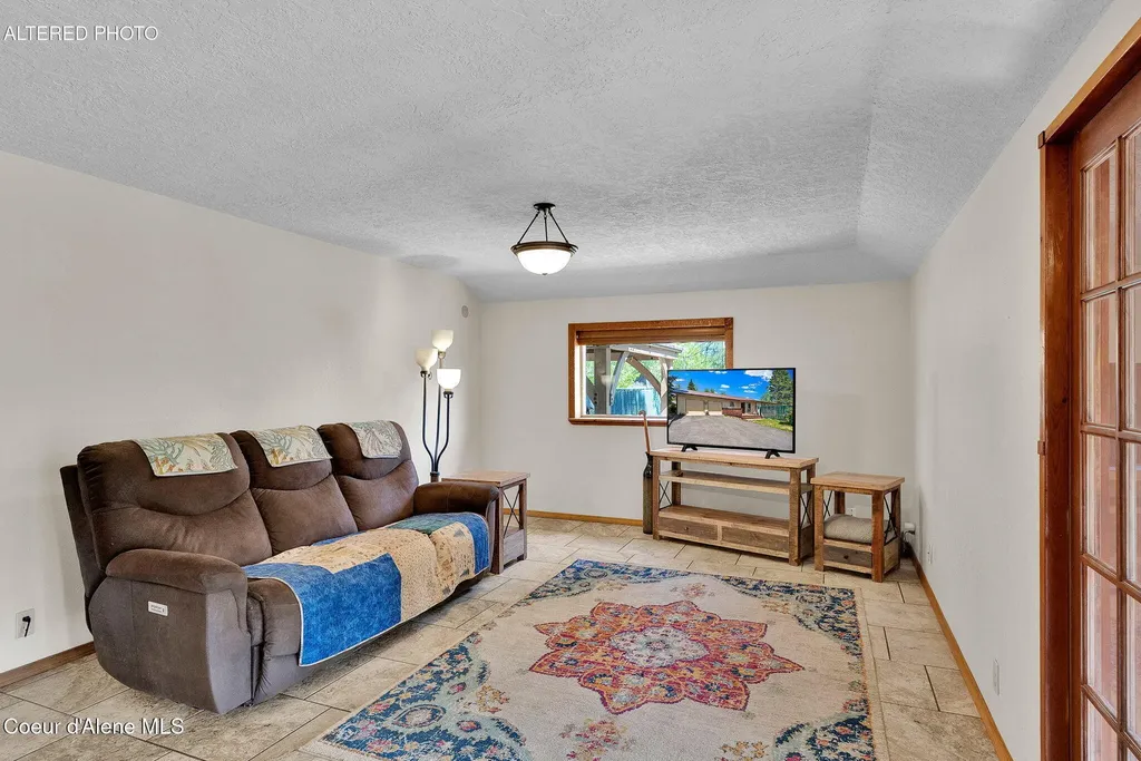 71 Maple Street Moyie Springs ID 83845