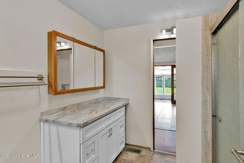 71 Maple Street Moyie Springs ID 83845
