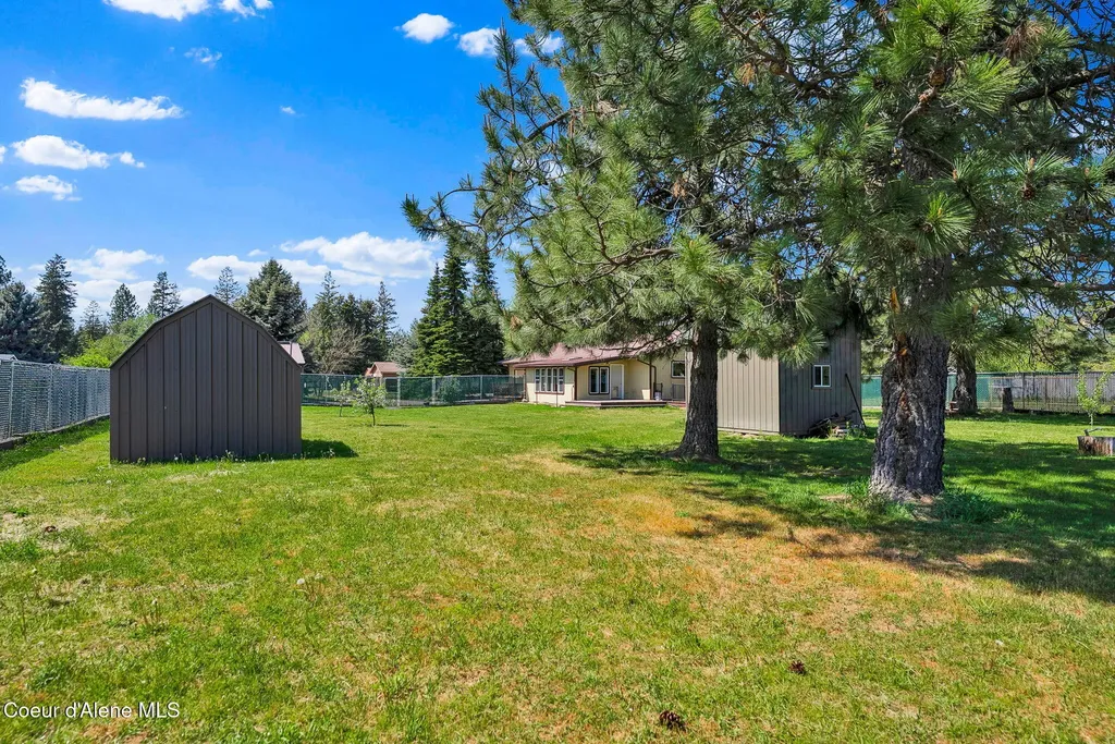 71 Maple Street Moyie Springs ID 83845