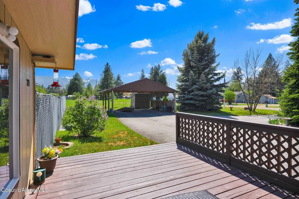 71 Maple Street Moyie Springs ID 83845