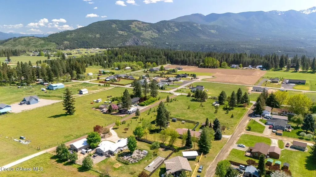 71 Maple Street Moyie Springs ID 83845