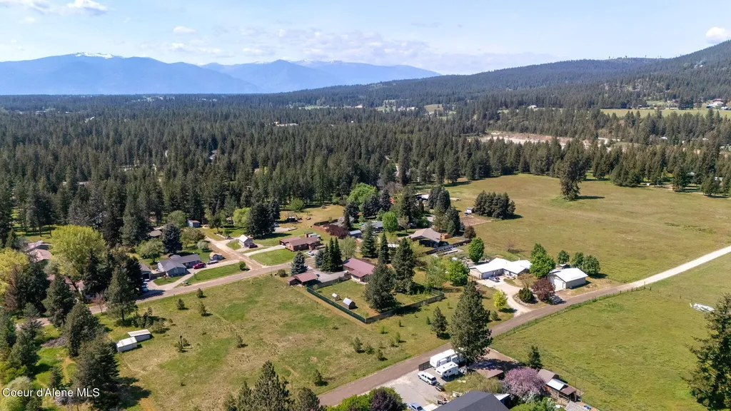 71 Maple Street Moyie Springs ID 83845