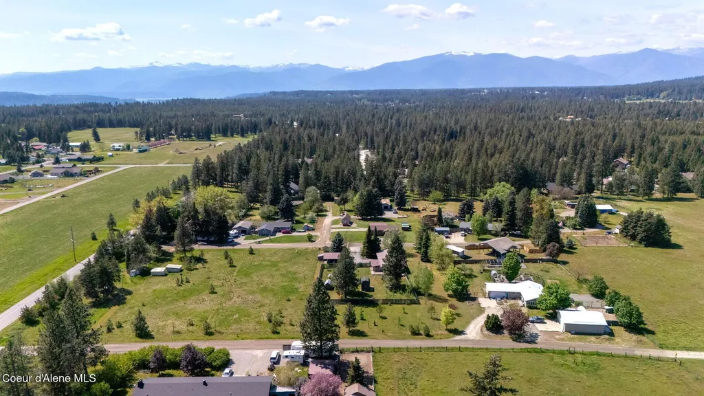 71 Maple Street Moyie Springs ID 83845